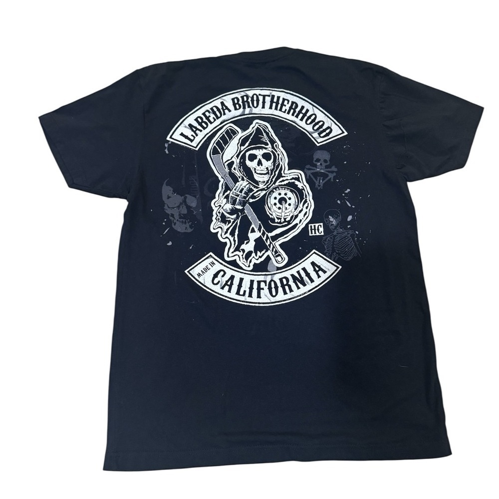 Black & white short sleeved T shirt "Labeda Brotherhood" spell out, Large.